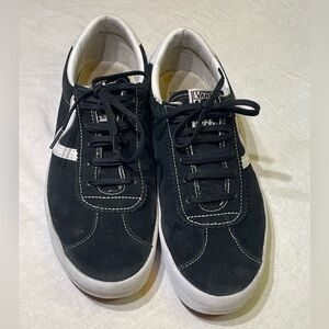 Vans Men's Black and White Sneakers
